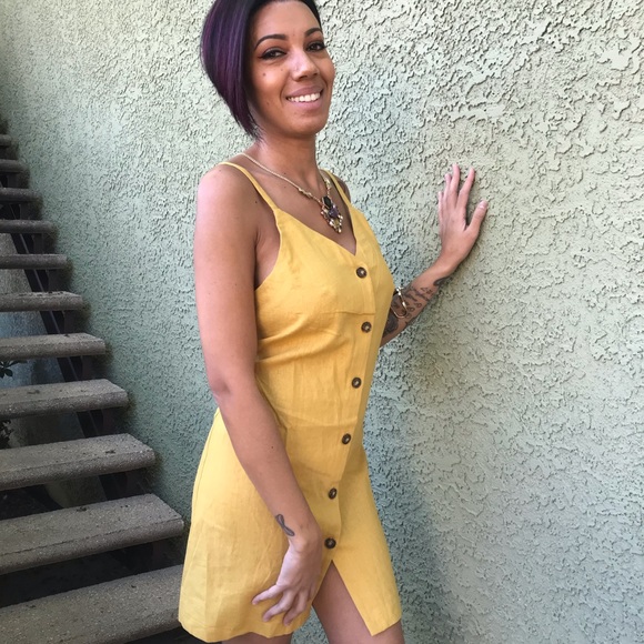 Beautiful front button (brown) down dress - Picture 4 of 5